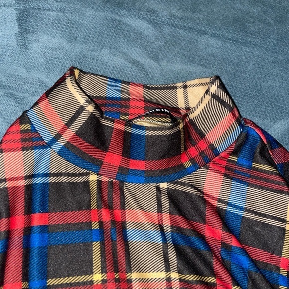 SHEIN High Neck Top - Picture 4 of 5